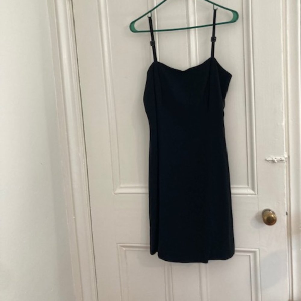 Dana Buchman Little Black (mini) Dress with thin straps, low back.